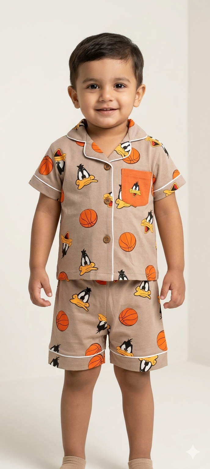 Toddler Boys Daffy Duck and Basketball Print Short Sleeve Button-Down Pajama Set in Beige